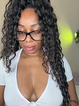 CaliBabiethe1 라이브 XXX 채팅