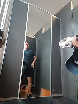 chicoguapo8 Adlı Modelin Canlı XXX Sohbeti