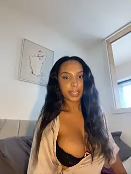 Chat XXX en directo de Jasmine-Monroe