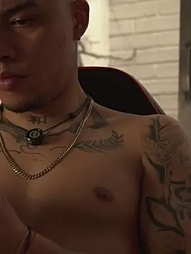 AlphaMasterXxx 现场XXX聊天