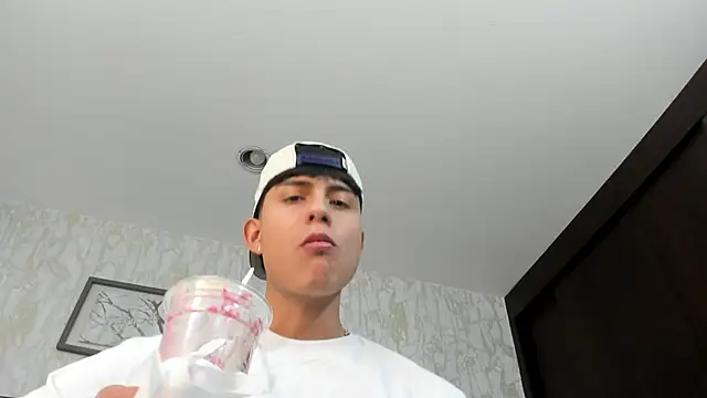 Chat XXX ao vivo de Lander_Cruz