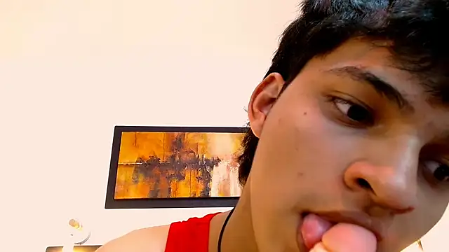 Chat XXX en directo de SahirCharm
