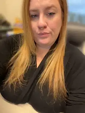 Chat XXX Live HelloTitti