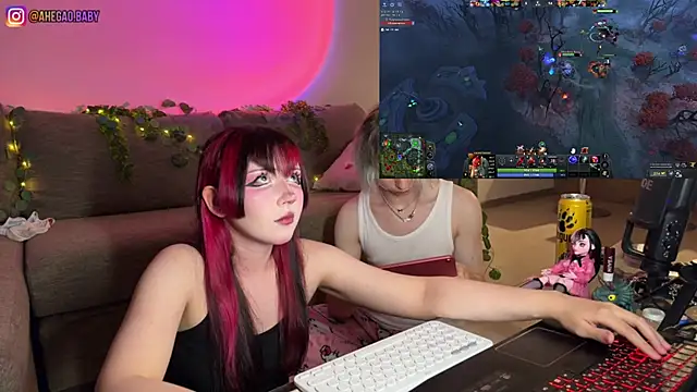 h3ntai_baby Webcam Show