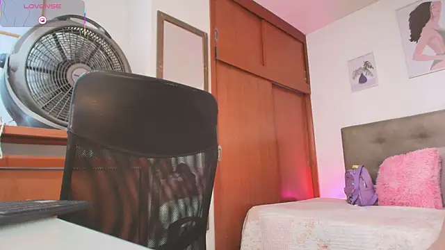 Chat XXX ao vivo de Miley_Baker