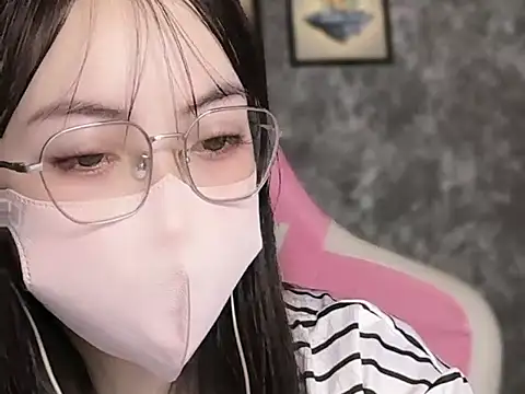 Noren99's Live XXX Chat