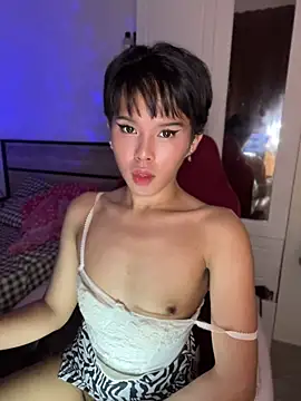 Chat XXX ao vivo de Plaxxxtique