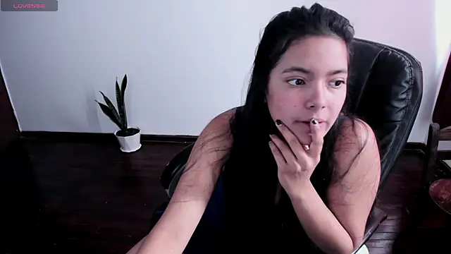 _Vicky_sweet Adlı Modelin Canlı XXX Sohbeti