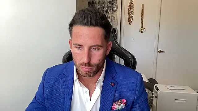 brettmycles28 Шоу с уебкамера