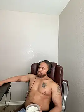 Fathero1time XXX чат на живо