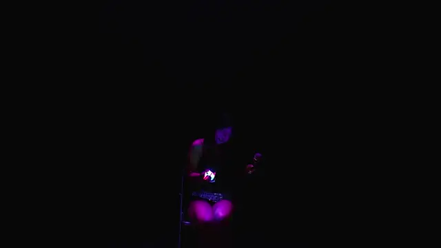 Rebel__Stage élő XXX-chatje