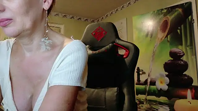HotLana69's Live XXX Chat
