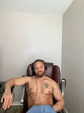 Fathero1time élő XXX-chatje