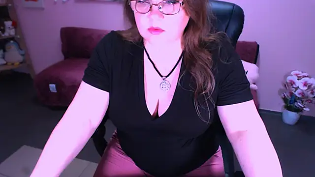 NeuroDoll's Live XXX Chat