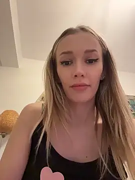 LucyAddison – Naživo XXX chat