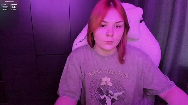sophia_lix élő XXX-chatje
