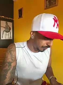 Živý XXX chat Latinmoster_boss