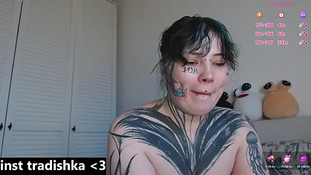 tradishka's Live XXX Chat