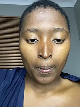 MISS-ENTITLED Live XXX Chat