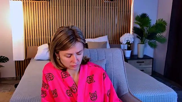 Chat XXX en directo de EmeraldGlow