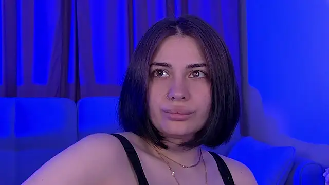 Chat XXX en directo de AdrianaToress