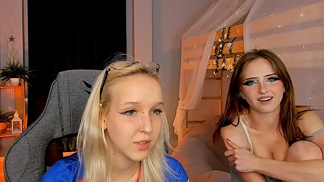 MaoqiBeverly Adlı Modelin Canlı XXX Sohbeti