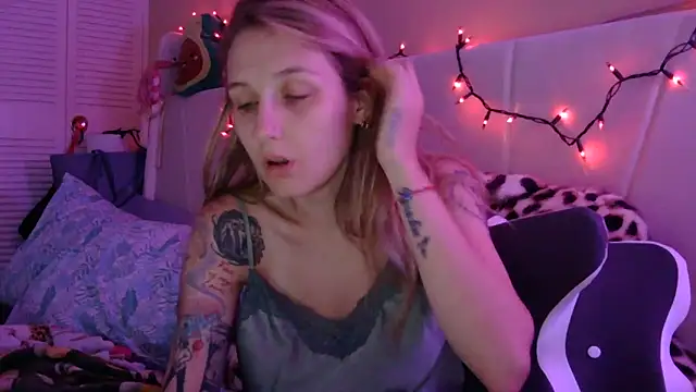 PeachyBabyx's Webcam Show