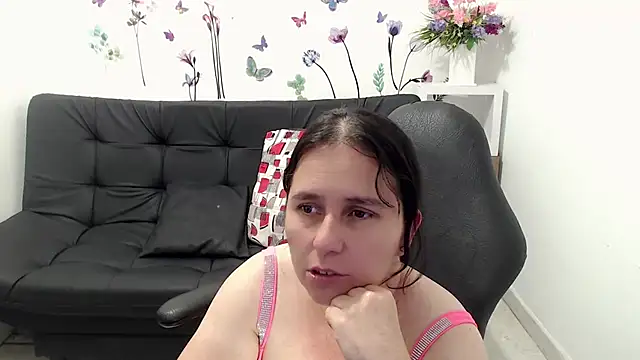 צ'אט XXX בשידור חי של victoria_jones