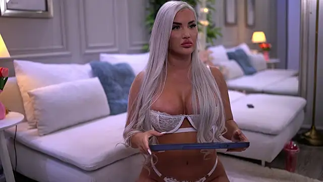 Онлайн чат XXX RoseDolll