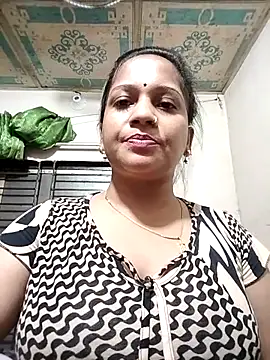 Payel_50 Adlı Modelin Canlı XXX Sohbeti