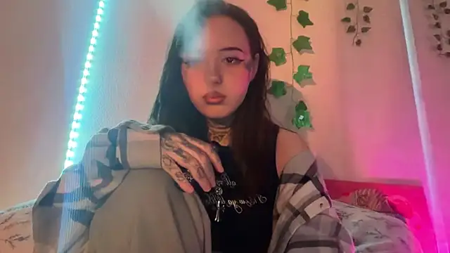 Raven_Armor's Live XXX Chat