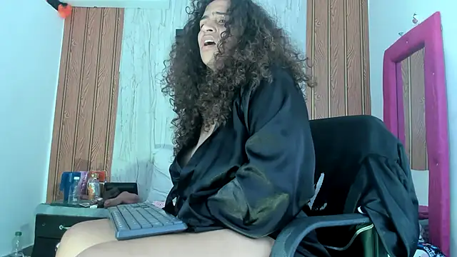 Shanom01 Live XXX-Chat