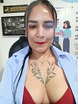 MAYE__13 – Naživo XXX chat