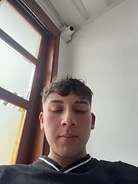 OLIVER_K Adlı Modelin Canlı XXX Sohbeti