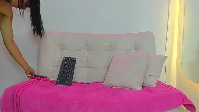 Онлайн чат XXX ArohomLester_