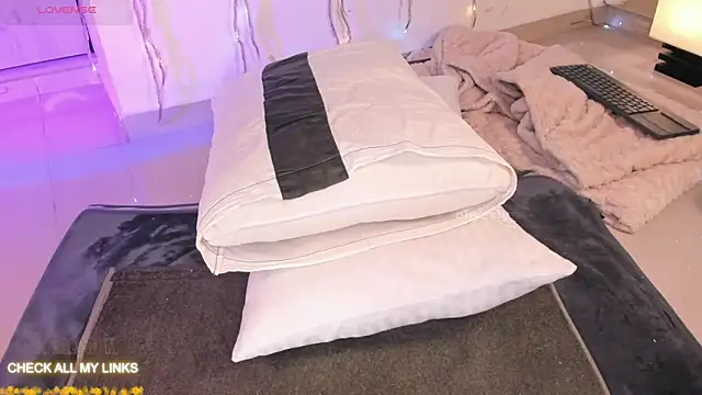ohyesly_ Live XXX Chat