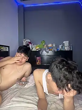 Kailertwink Adlı Modelin Web Kamerası Şovu