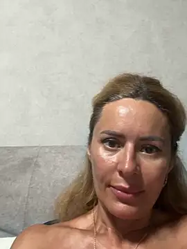 Tania201243 라이브 XXX 채팅