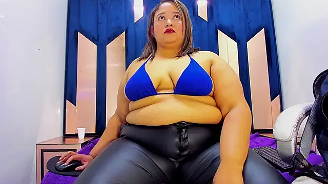 BustyyJuicy_Rsn Webbikameraesitys