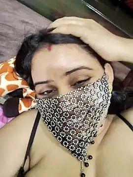 Curvy_shivani live XXX chat
