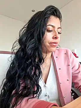 Chat XXX en directo de Luianna