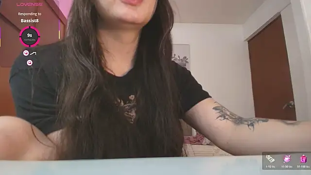 צ'אט XXX בשידור חי של Miley_Baker