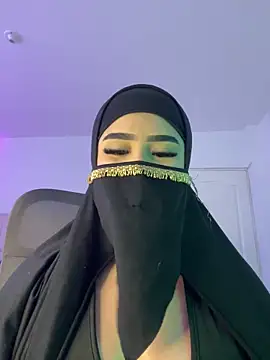 Yasmin_cute Adlı Modelin Canlı XXX Sohbeti