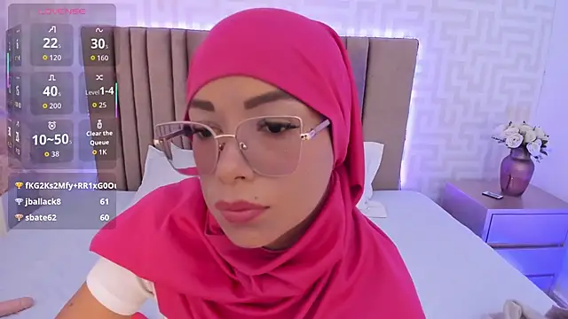 naishaa_'s Live XXX Chat