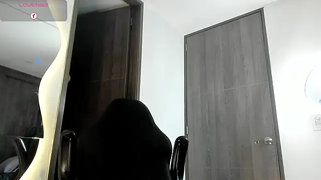 دردشة Dimitri_Bass الجنسية المباشرة
