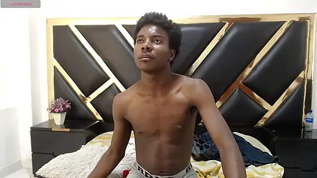 دردشة NoahJhonson69 الجنسية المباشرة