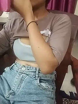 ritika_gupta02's Live XXX Chat