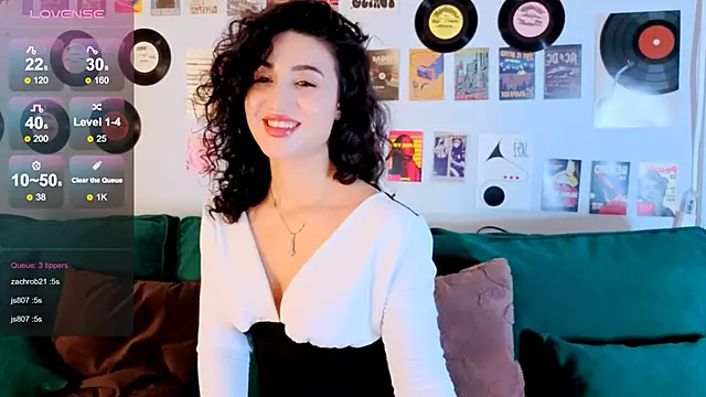 Maya_RogerssのライブXXXチャット
