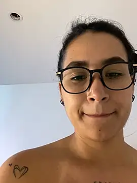 Val12777 – Naživo XXX chat