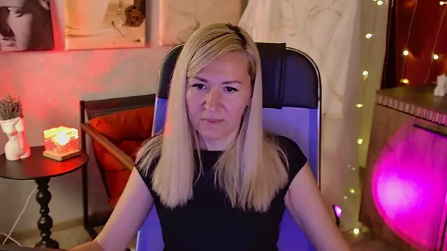 XXX chat uživo modela DonnaSmitth